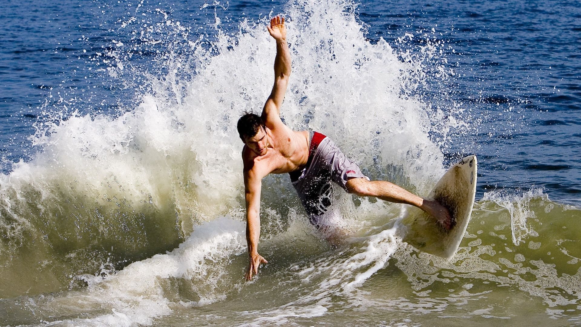 开云体育-行业分析：顶尖选手背后的严格训练和心理调适秘籍